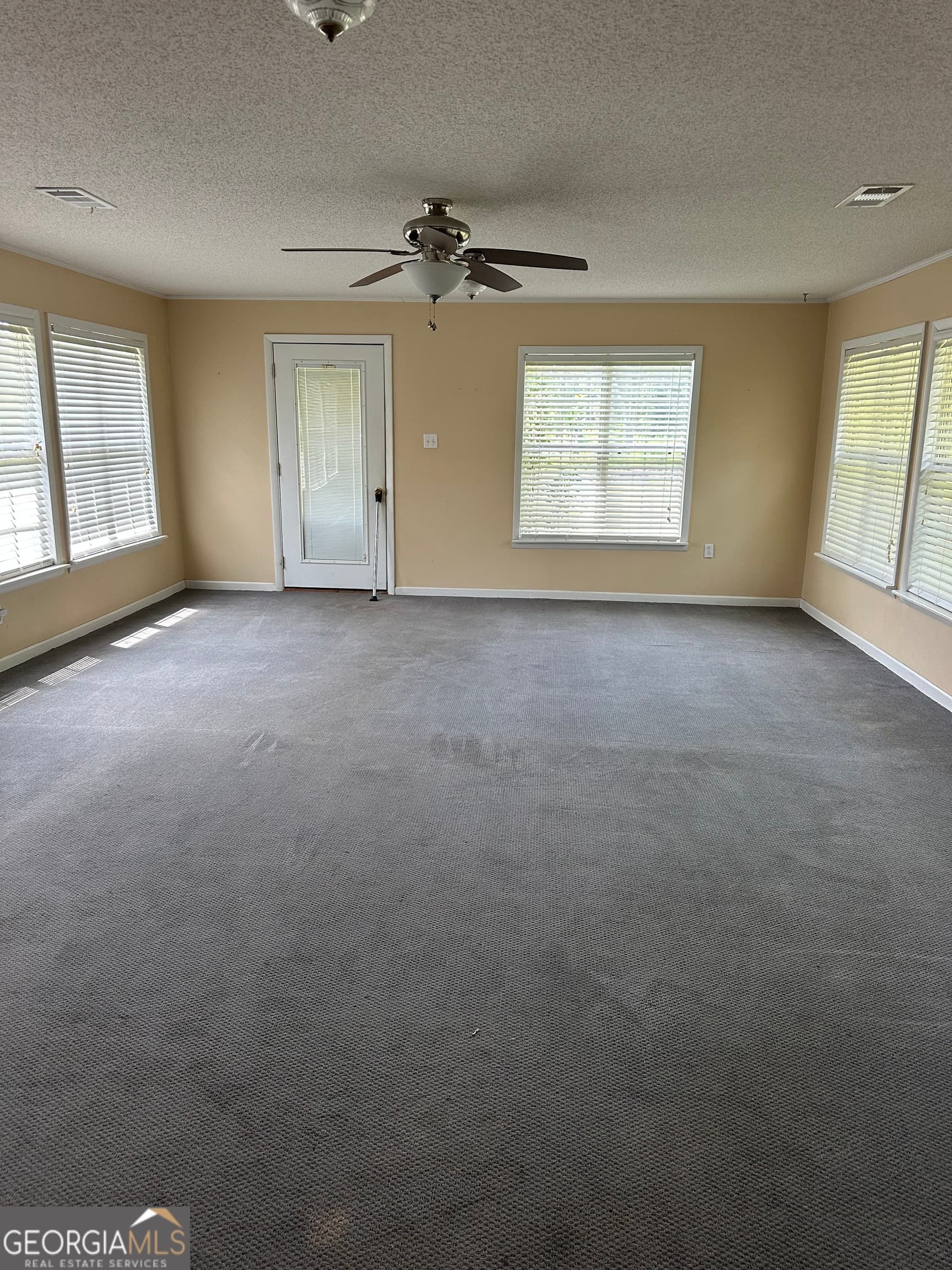3 bedroom, 2 bathroom, 1,952 sq ft single family residence for sale at 1601 Prosperity Lane, Vidalia, GA 30474 — photo 9