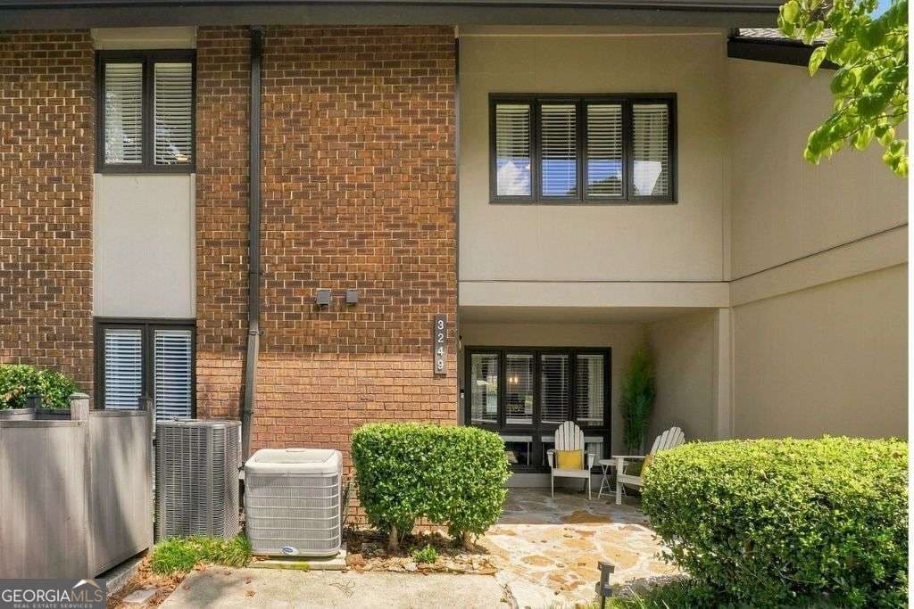 2 bedroom, 2.5 bathroom, 1,598 sq ft townhouse for sale at 3249 Clairmont North, Brookhaven, GA 30329 — photo 5