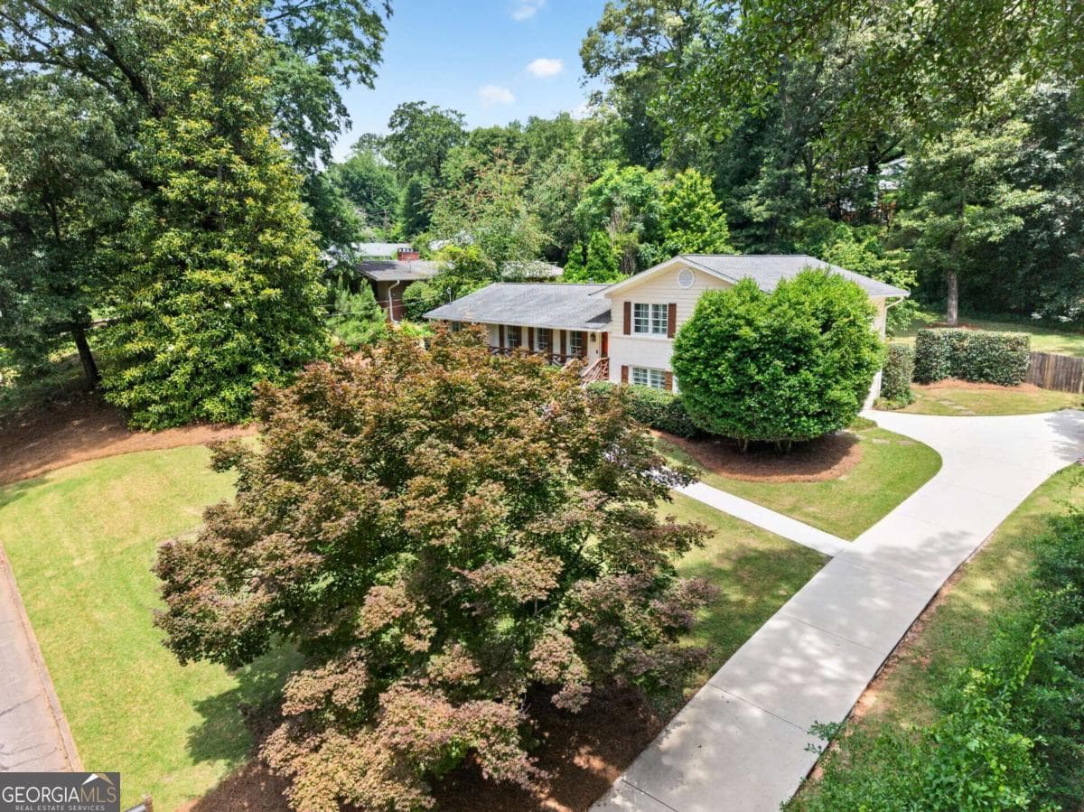 5 bedroom, 4 bathroom, 3,000 sq ft single family residence for sale at 335 Duncan Springs Road, Athens, GA 30606 — photo 3