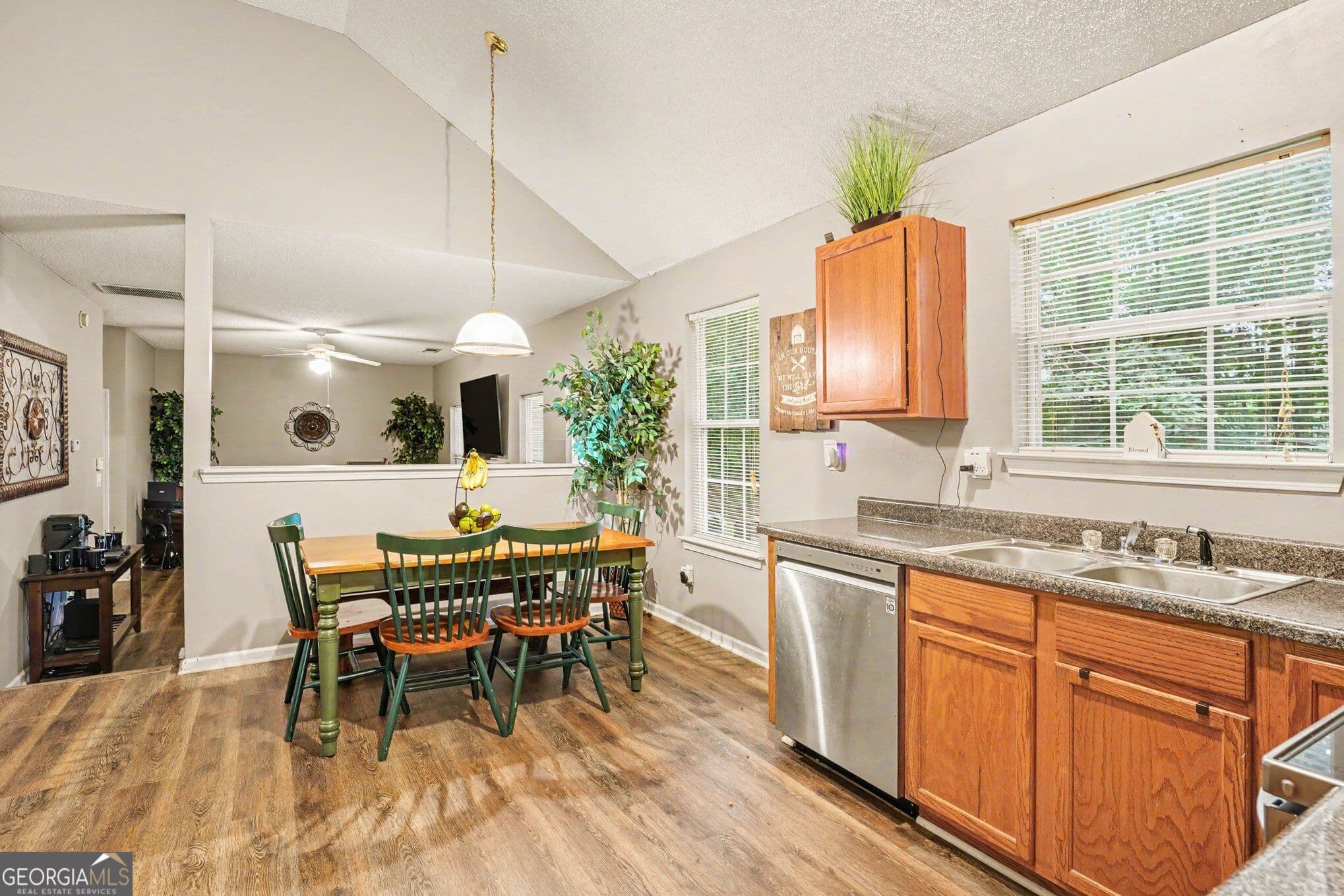 3 bedroom, 2.5 bathroom, 2,025 sq ft single family residence for sale at 105 Ashtonbrook Drive, Mcdonough, GA 30252 — photo 5