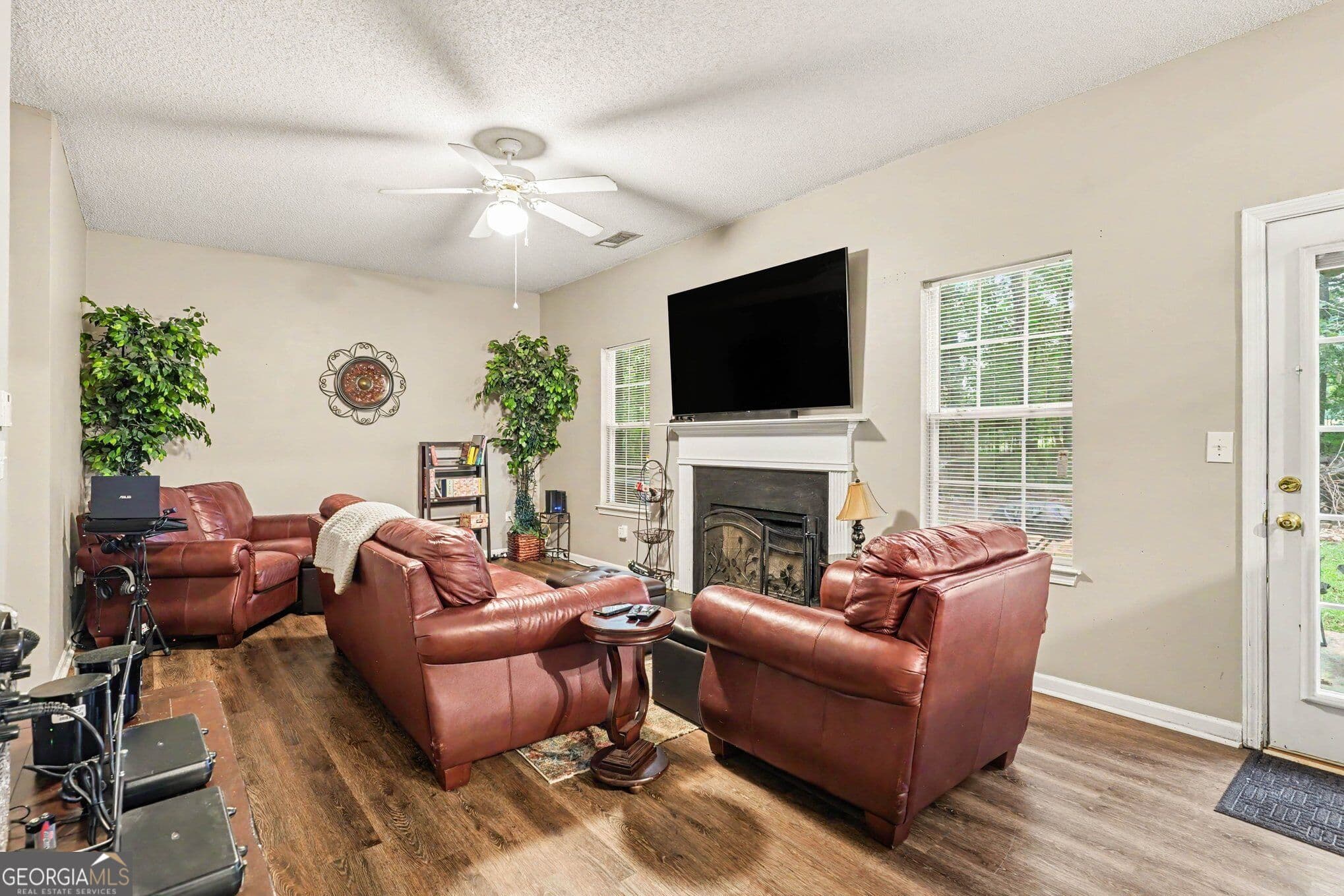 3 bedroom, 2.5 bathroom, 2,025 sq ft single family residence for sale at 105 Ashtonbrook Drive, Mcdonough, GA 30252 — photo 4