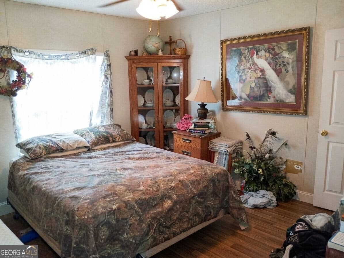 4 bedroom, 2 bathroom, 2,432 sq ft manufactured home,single family residence under contract at 361 James Knight Road, Jesup, GA 31545 — photo 8