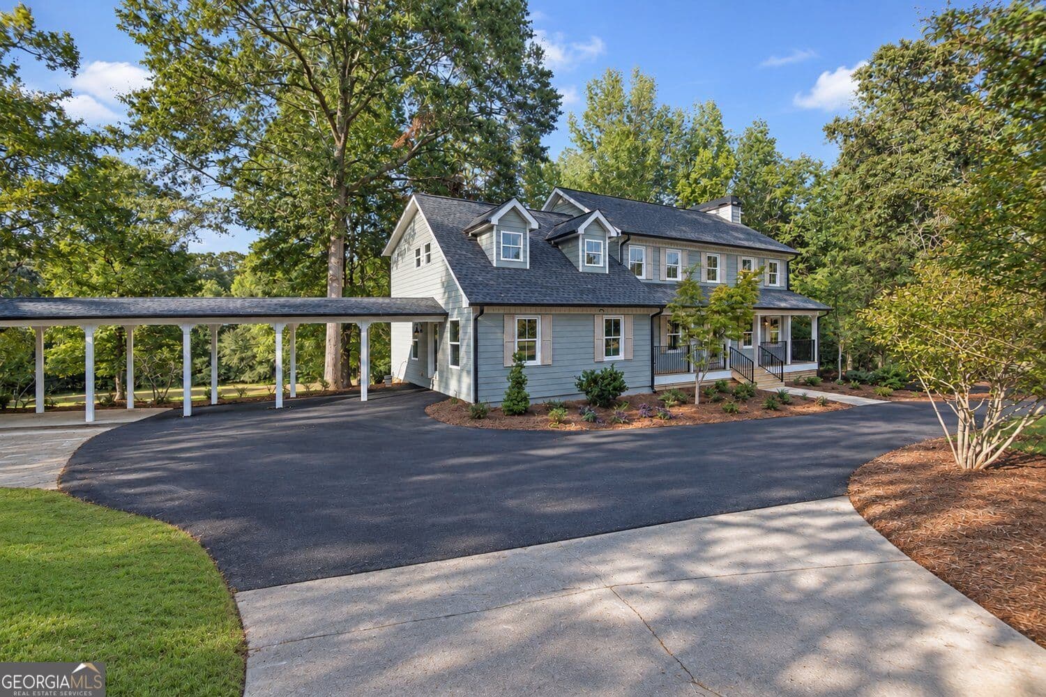 7 bedroom, 5.5 bathroom, 6,000 sq ft single family residence for sale at 287 Rising Star Road, Fayetteville, GA 30215 — photo 3