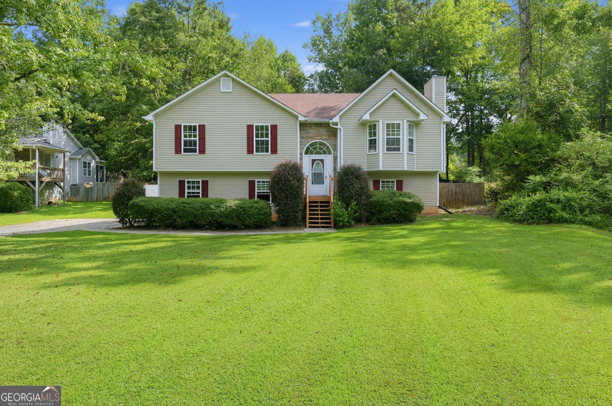 3 bedroom, 2 bathroom, 1,883 sq ft single family residence for sale at 285 Pine Needle Trail, Villa Rica, GA 30180 — photo 1 of 36