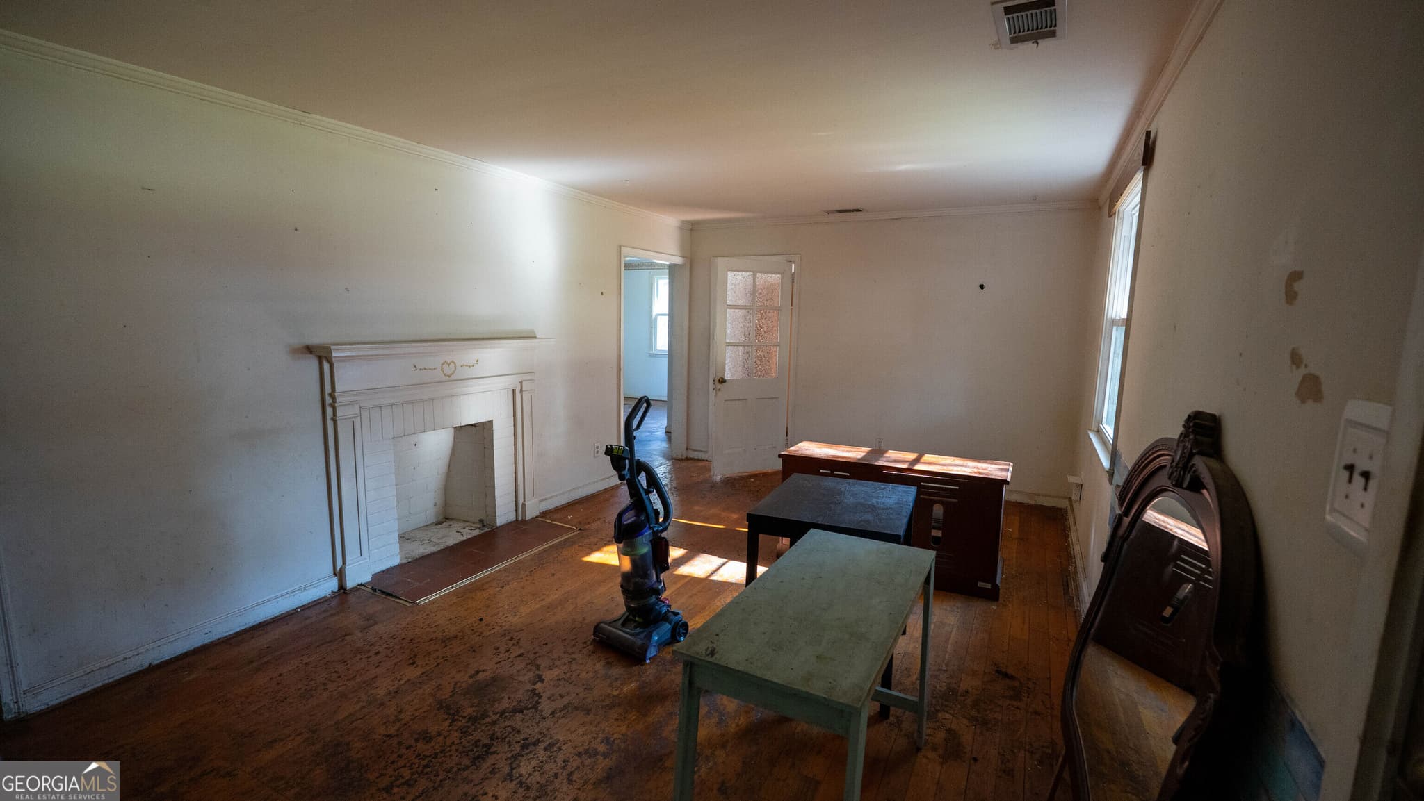 3 bedroom, 2 bathroom, 1,450 sq ft single family residence for sale at 204 Commonwealth Avenue, Port Wentworth, GA 31407 — photo 2