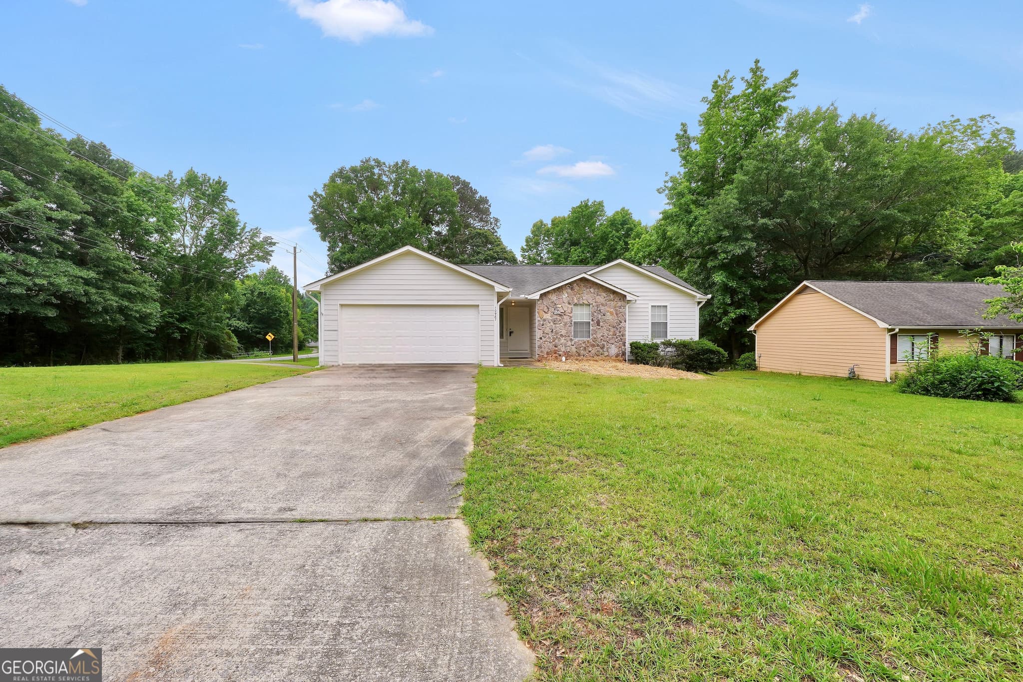 3 bedroom, 2 bathroom, 1,470 sq ft single family residence sold at 10987 Morning Dove Drive, Hampton, GA 30228