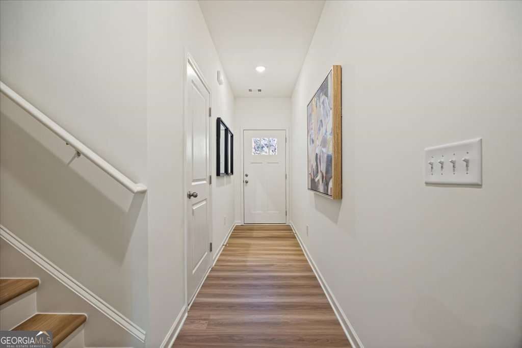 3 bedroom, 2.5 bathroom townhouse for sale at 1510 Aralynn Court 30, Conyers, GA 30013 — photo 3