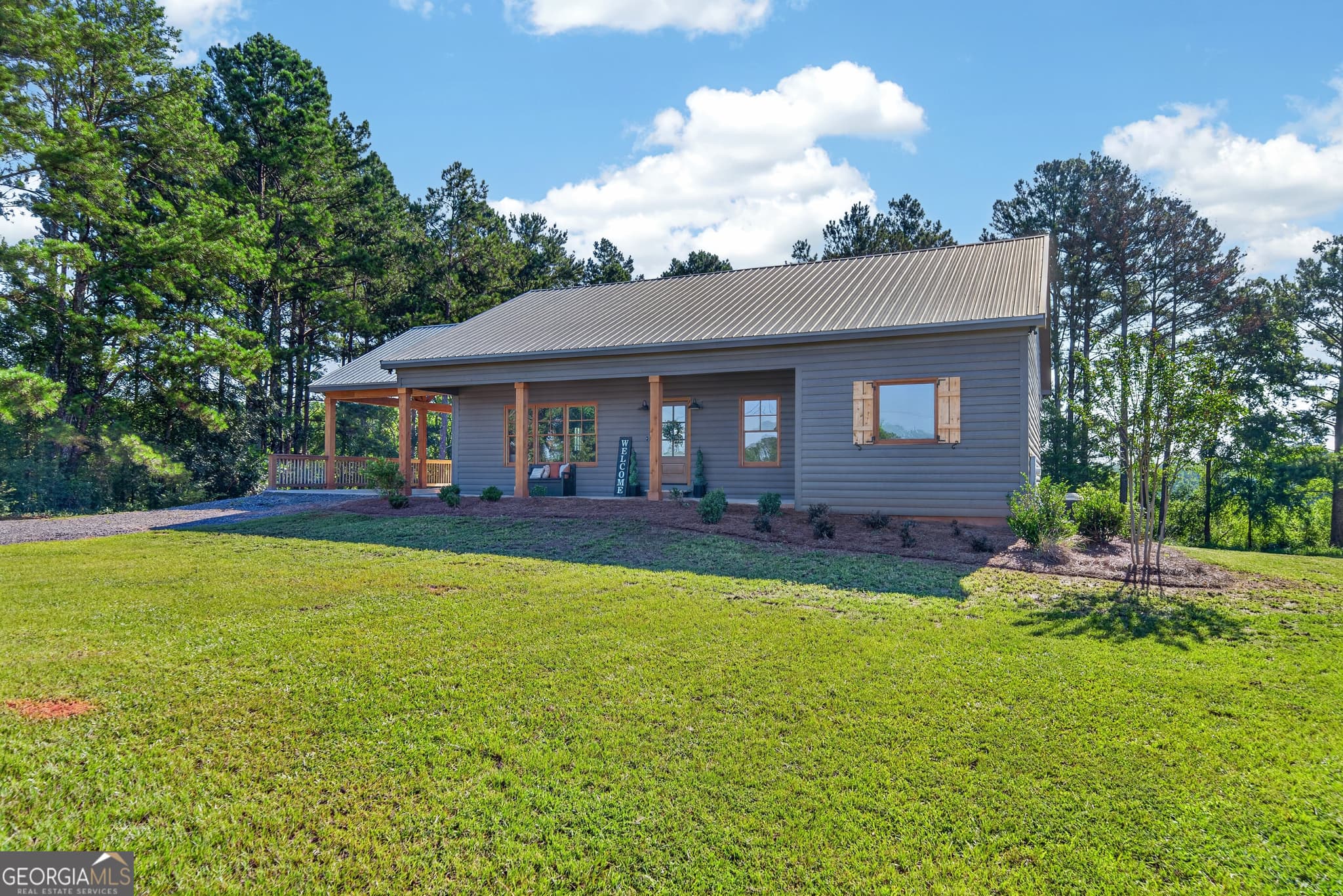 4 bedroom, 2.5 bathroom, 2,788 sq ft single family residence under contract at 130 Wesley Chapel Road, Eatonton, GA 31024 — photo 2