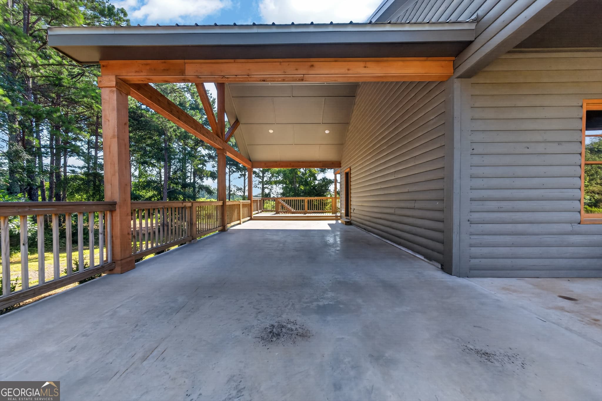 4 bedroom, 2.5 bathroom, 2,788 sq ft single family residence under contract at 130 Wesley Chapel Road, Eatonton, GA 31024 — photo 4