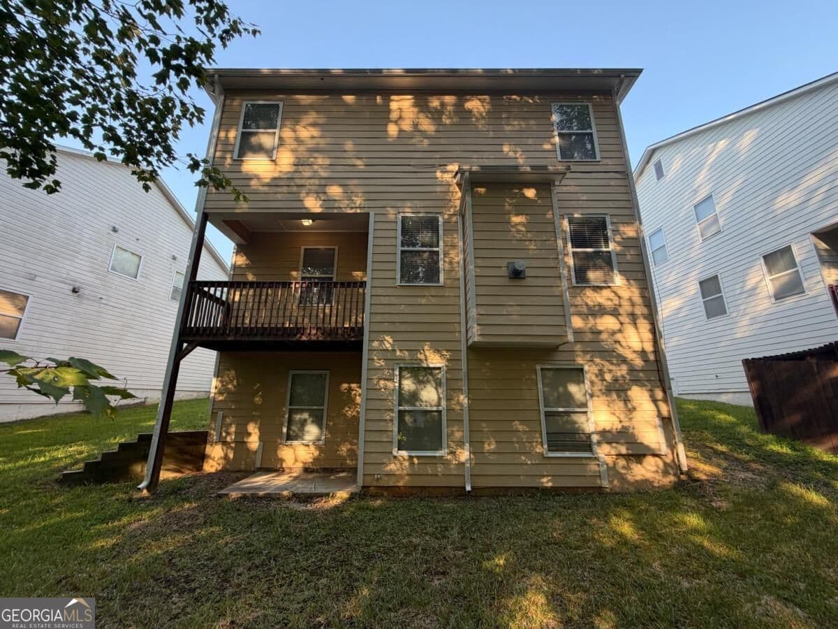 3 bedroom, 2.5 bathroom, 2,074 sq ft single family residence for rent at 7312 Taloga Lane, Union City, GA 30291 for $1,895 a month — photo 2