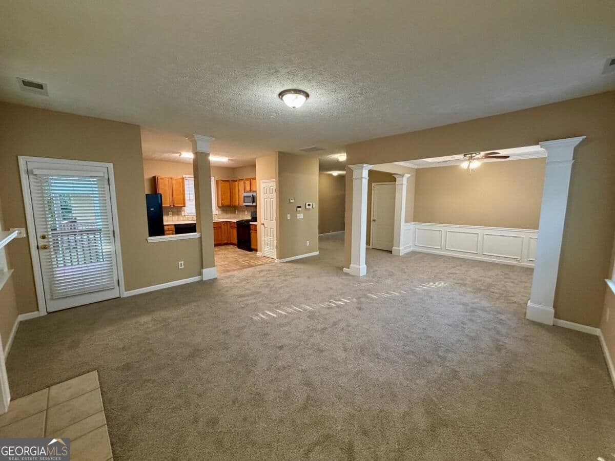 3 bedroom, 2.5 bathroom, 2,074 sq ft single family residence for rent at 7312 Taloga Lane, Union City, GA 30291 for $1,895 a month — photo 4