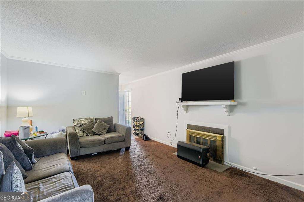3 bedroom, 2.5 bathroom, 1,758 sq ft townhouse sold at 2 Willowick Drive, Lithonia, GA 30038