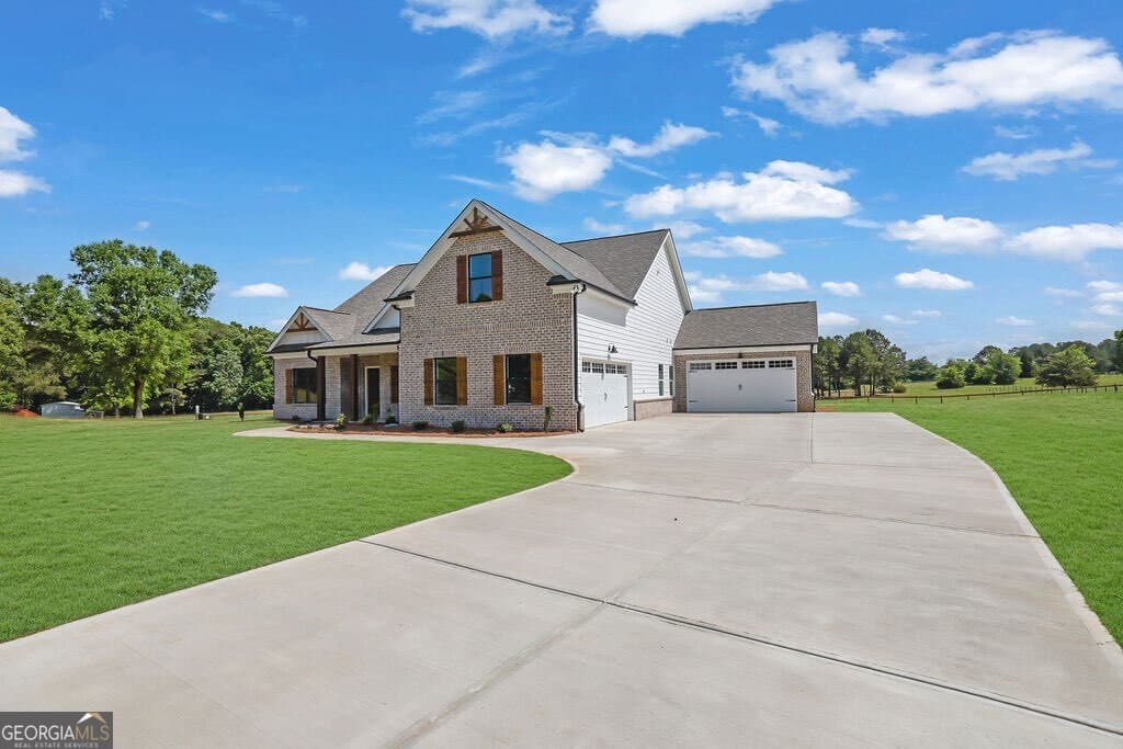 4 bedroom, 3.5 bathroom, 2,844 sq ft single family residence for sale at 3757 Lower Tanners Bridge Road, Monroe, GA 30656 — photo 2