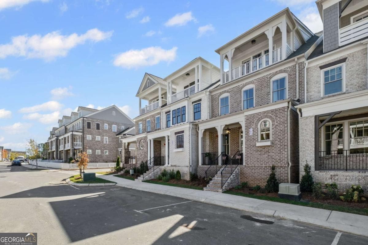 3 bedroom, 4.5 bathroom, 3,720 sq ft townhouse for sale at 580 Brashy Street, Woodstock, GA 30188 — photo 3