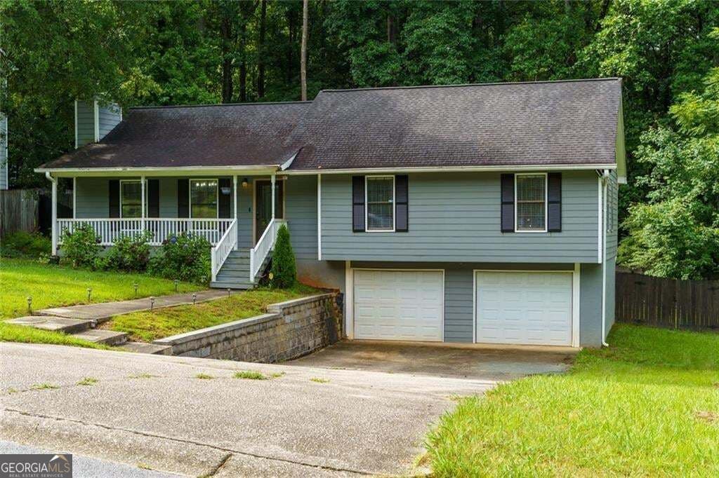 4 bedroom, 2 bathroom, 2,251 sq ft single family residence for sale at 2641 Foxglove Drive, Marietta, GA 30064 — photo 2