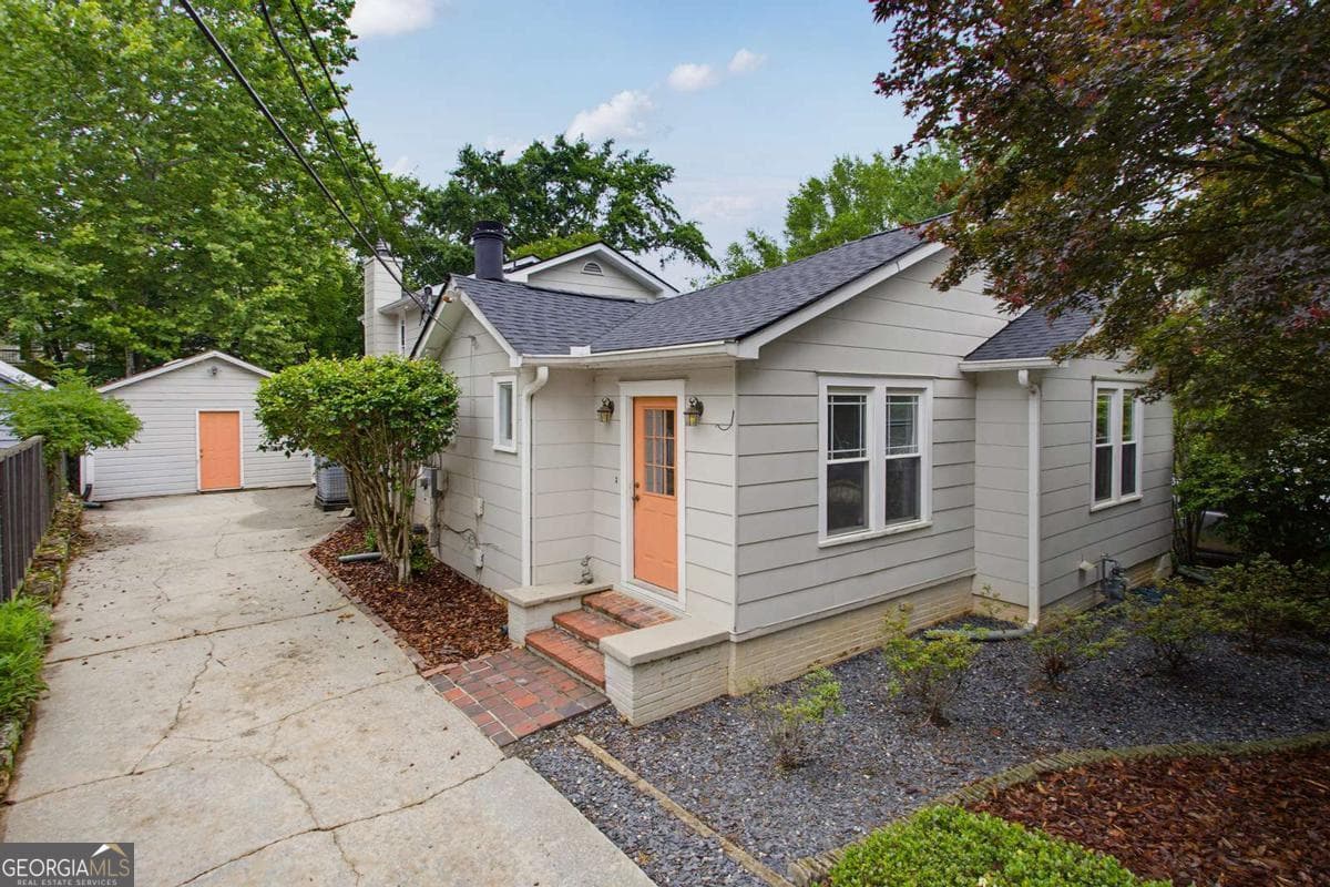 3 bedroom, 3 bathroom, 2,134 sq ft single family residence sold at 416 Leonardo Avenue, Atlanta, GA 30307