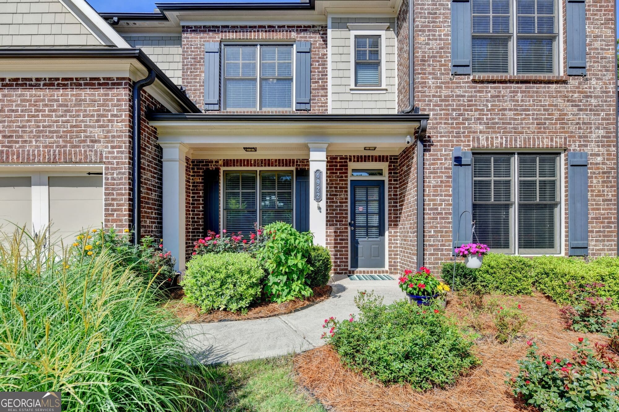 5 bedroom, 4 bathroom, 3,478 sq ft single family residence for sale at 4922 Park Vale Drive, Sugar Hill, GA 30518 — photo 3
