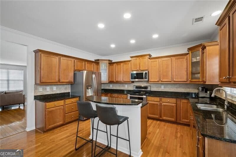2 bedroom, 2.5 bathroom, 2,124 sq ft townhouse for sale at 3201 Waters Edge Trail, Roswell, GA 30075 — photo 9
