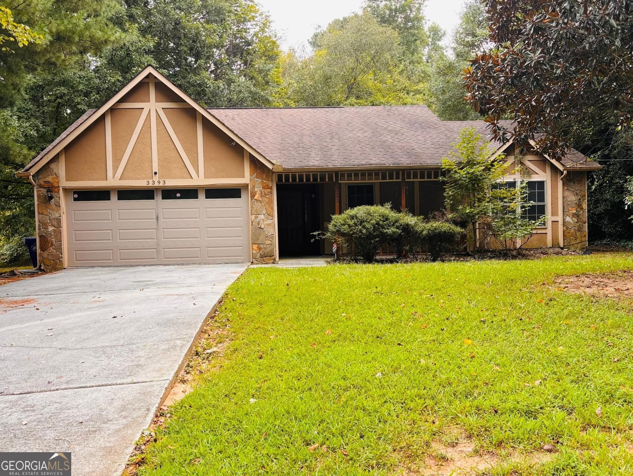3 bedroom, 2 bathroom, 1,997 sq ft single family residence for rent at 3393 Framingham Drive, Lithonia, GA 30038 for $1,895 a month — photo 1 of 18