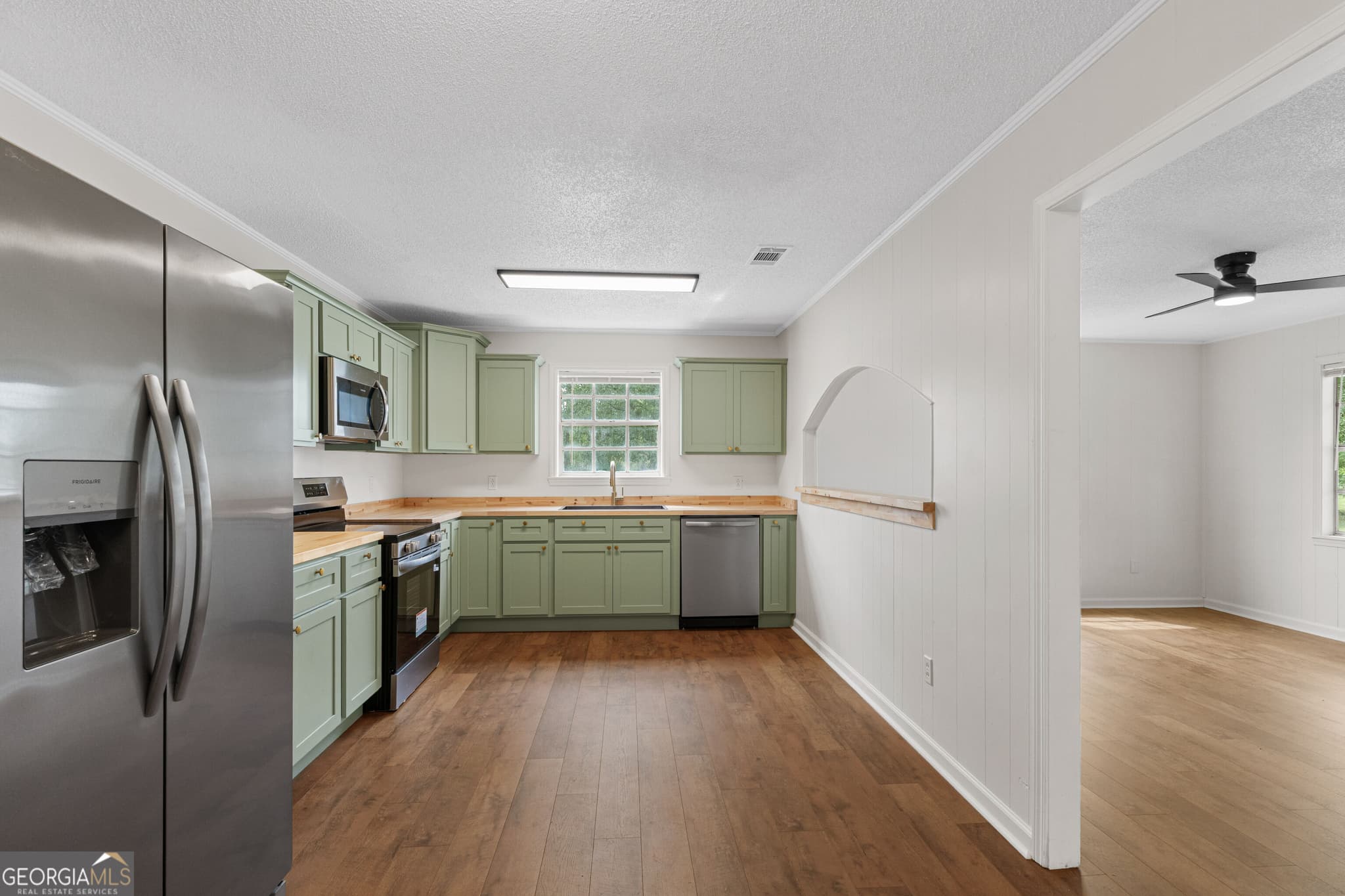 3 bedroom, 1 bathroom, 1,230 sq ft single family residence for sale at 291 Cuttings Loop Road, Homerville, GA 31634 — photo 6