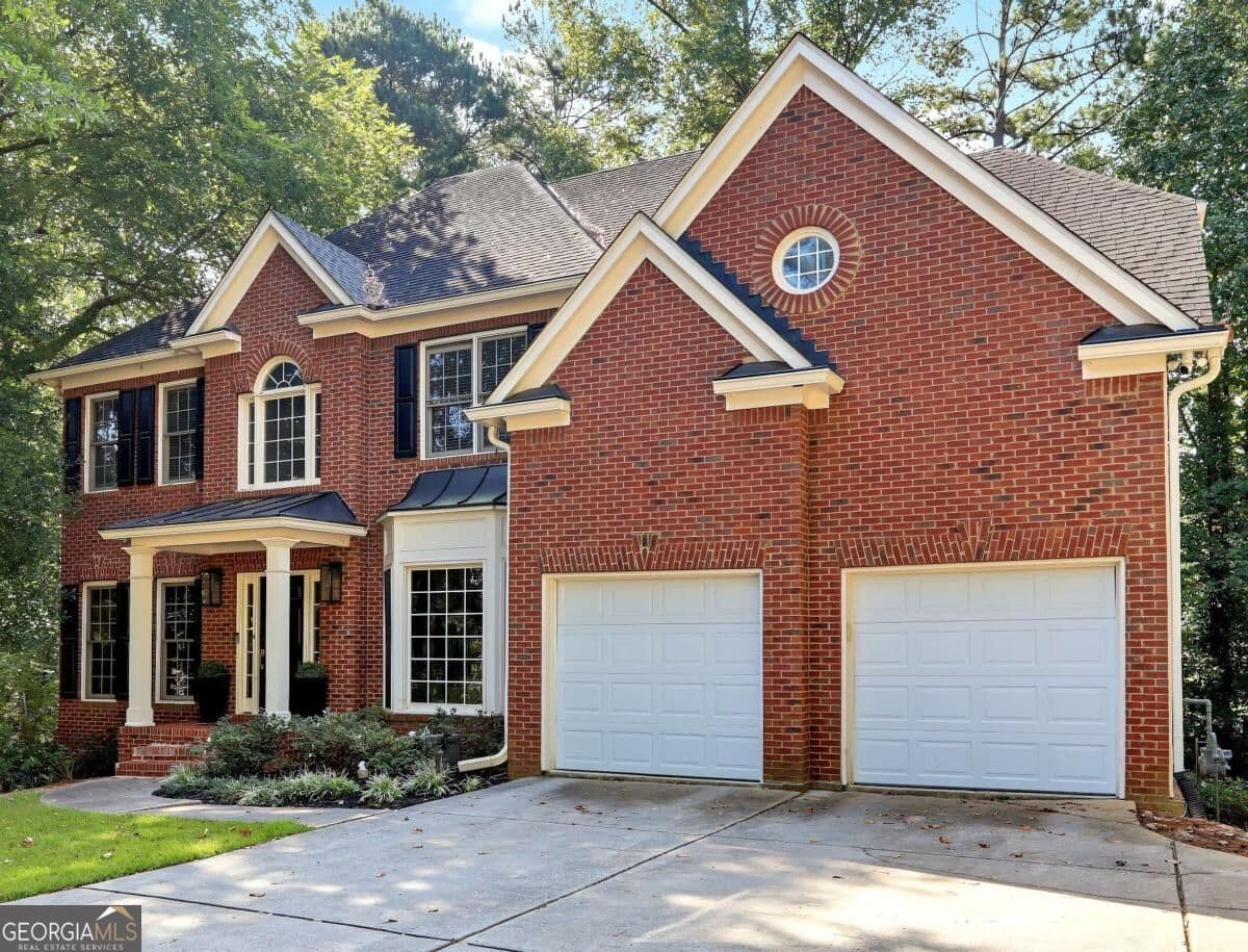 5 bedroom, 3 bathroom, 3,261 sq ft single family residence for sale at 4912 Chimney Oaks Drive, Mableton, GA 30126 — photo 3