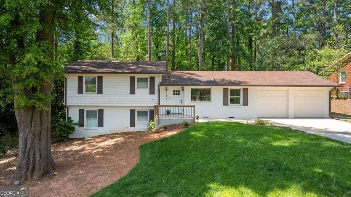 4 bedroom, 3 bathroom, 2,068 sq ft single family residence sold at 3456 Thornewood Drive, Atlanta, GA 30340
