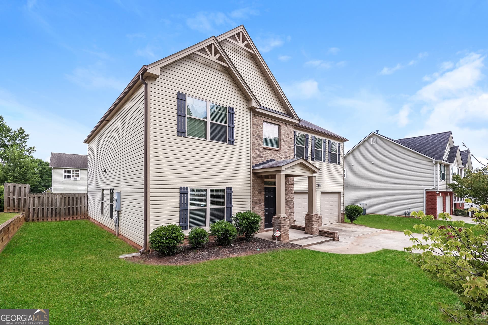 4 bedroom, 2.5 bathroom, 3,690 sq ft single family residence for sale at 2812 Feldspar Way, Riverdale, GA 30296 — photo 3