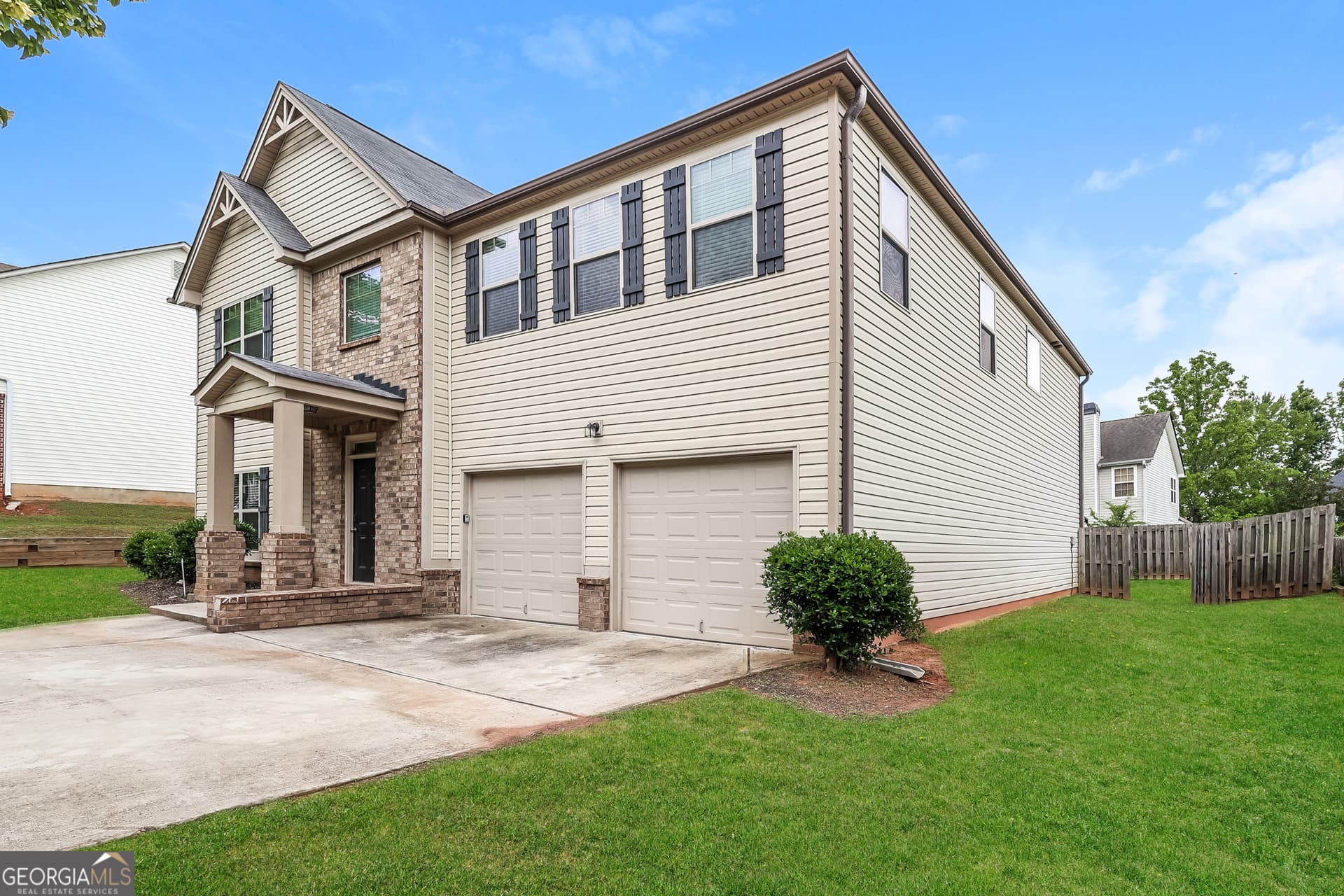 4 bedroom, 2.5 bathroom, 3,690 sq ft single family residence for sale at 2812 Feldspar Way, Riverdale, GA 30296 — photo 4