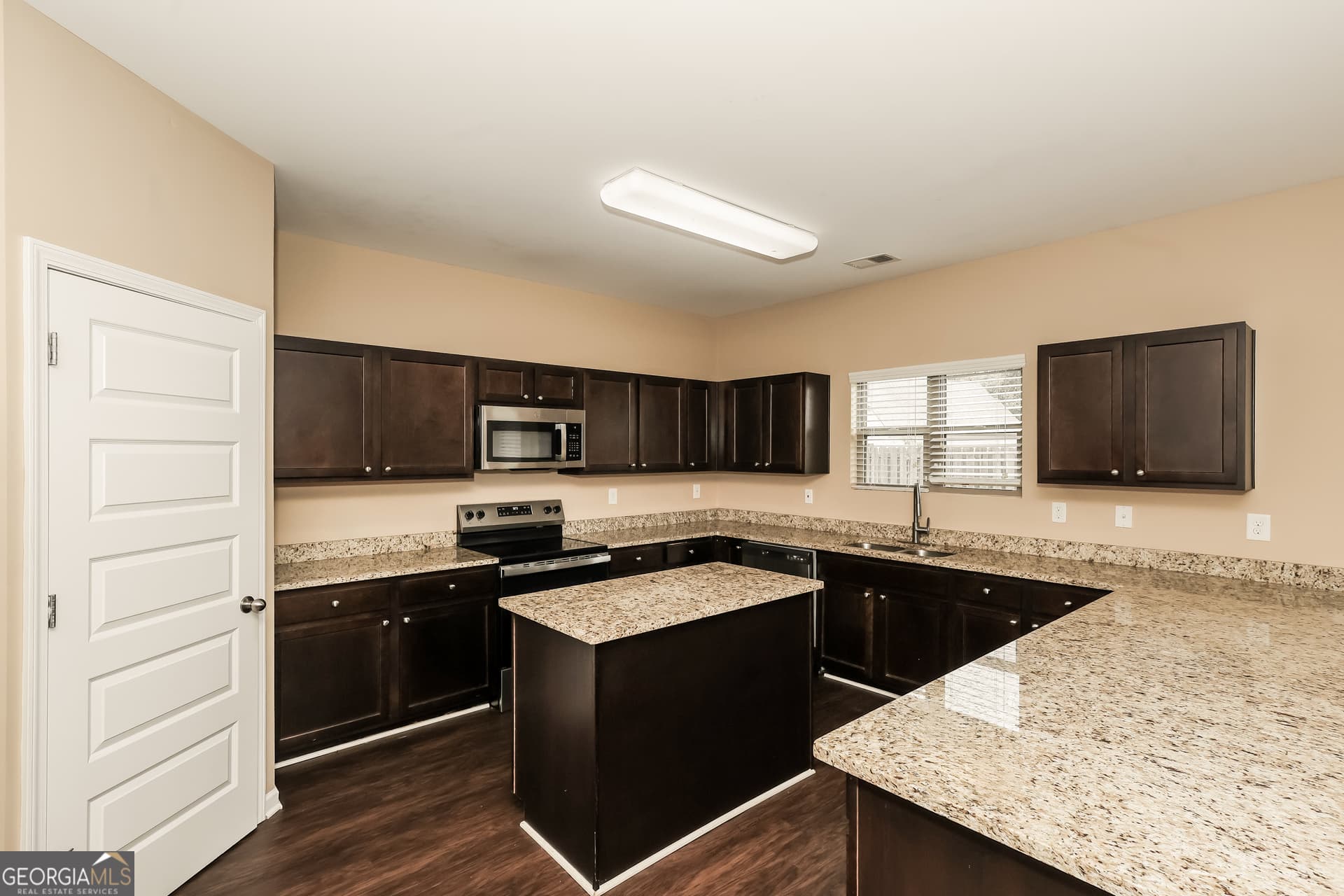 4 bedroom, 2.5 bathroom, 3,690 sq ft single family residence for sale at 2812 Feldspar Way, Riverdale, GA 30296 — photo 8
