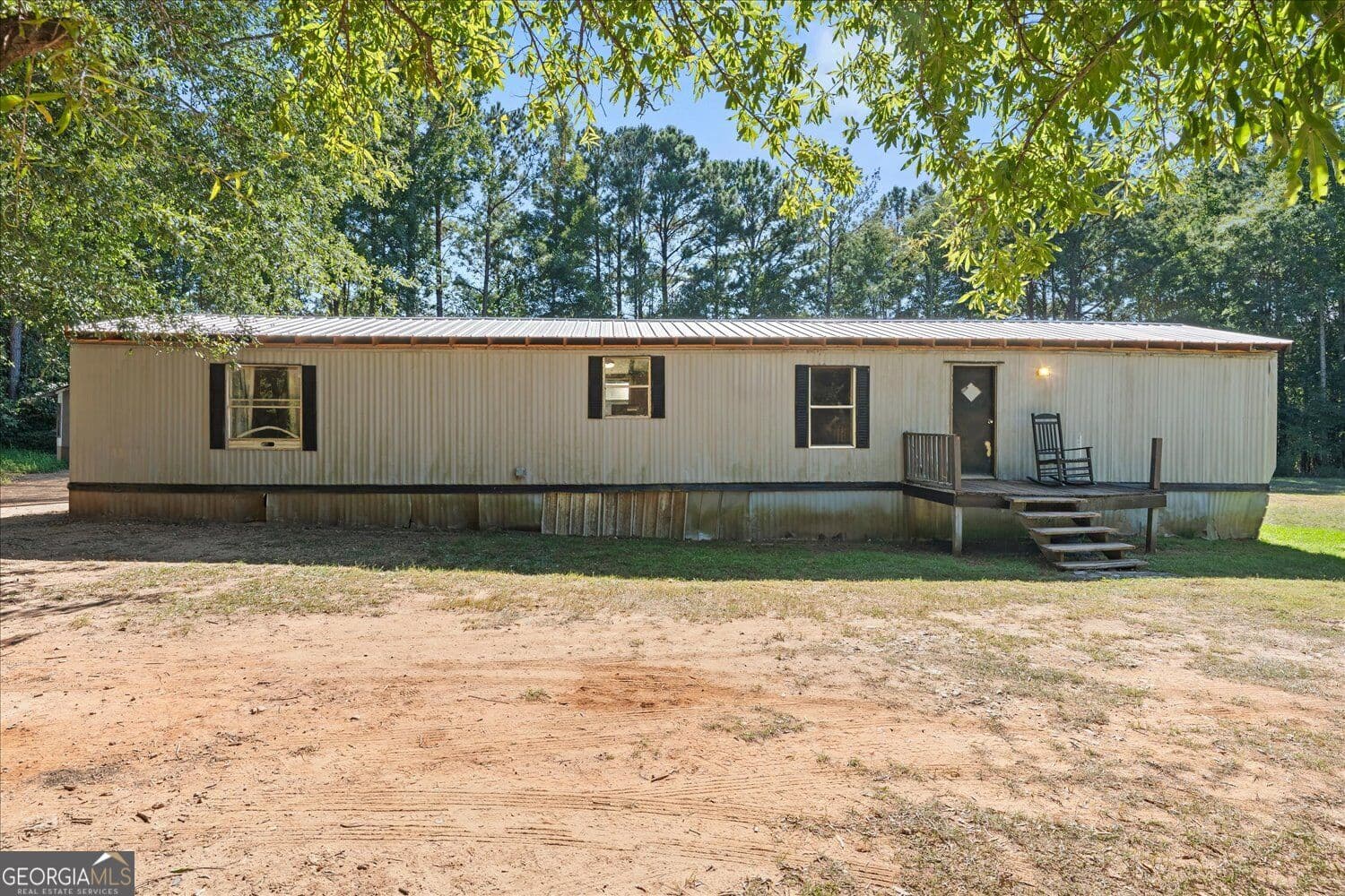 2 bedroom, 1 bathroom, 980 sq ft manufactured home,single family residence for sale at 532 Sharon Road, Crawfordville, GA 30631