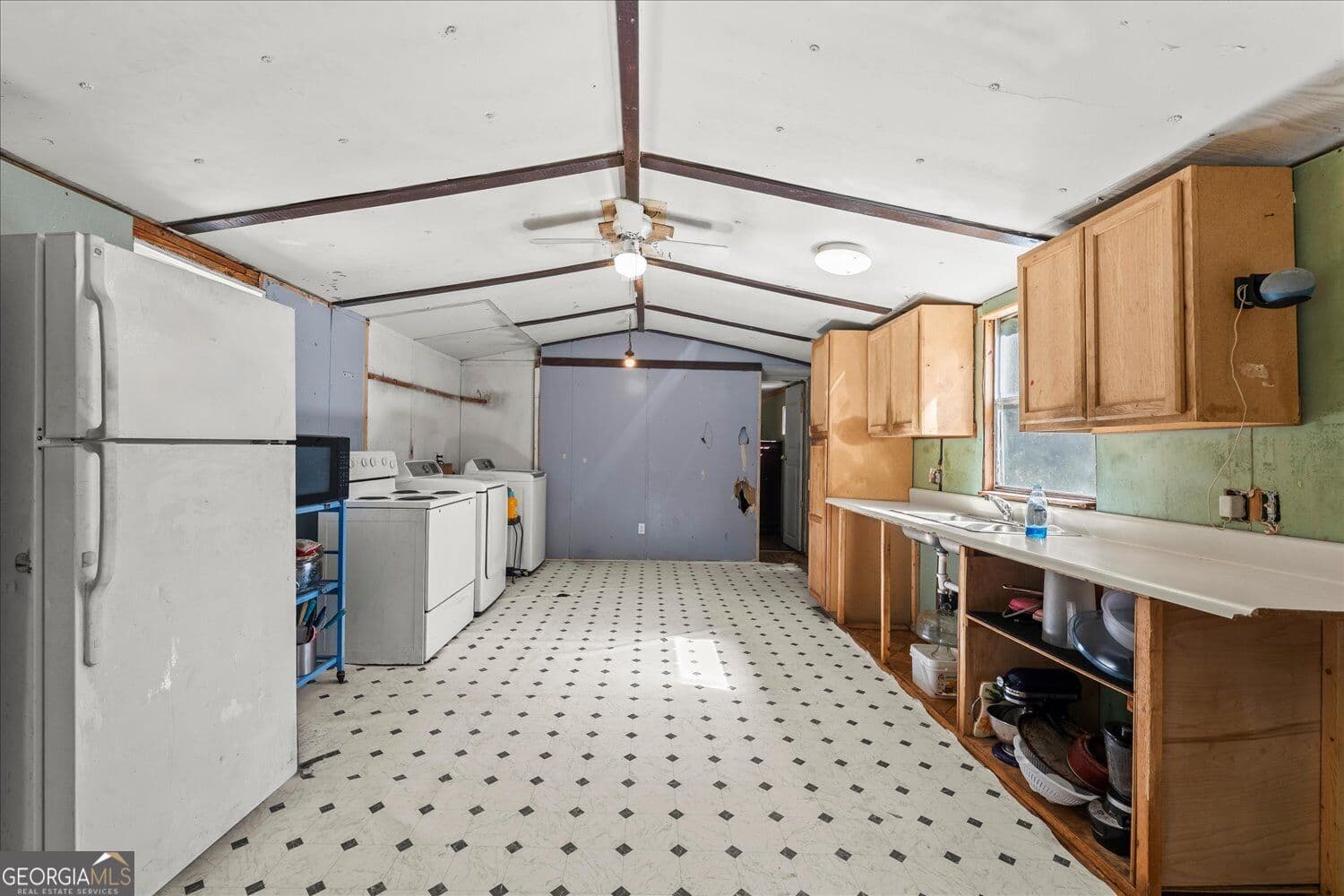 2 bedroom, 1 bathroom, 980 sq ft manufactured home,single family residence for sale at 532 Sharon Road, Crawfordville, GA 30631 — photo 4