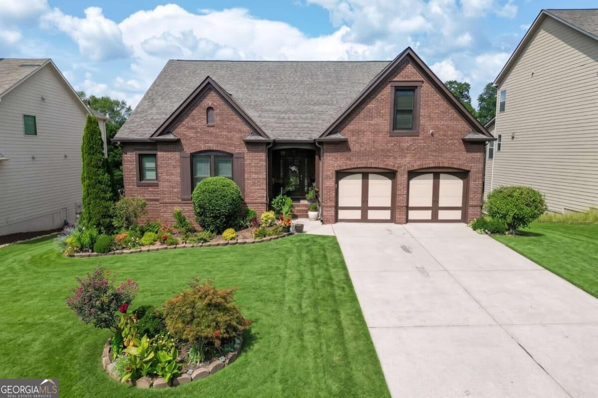5 bedroom, 4 bathroom, 5,215 sq ft single family residence for sale at 1560 Woodall Trace, Alpharetta, GA 30004