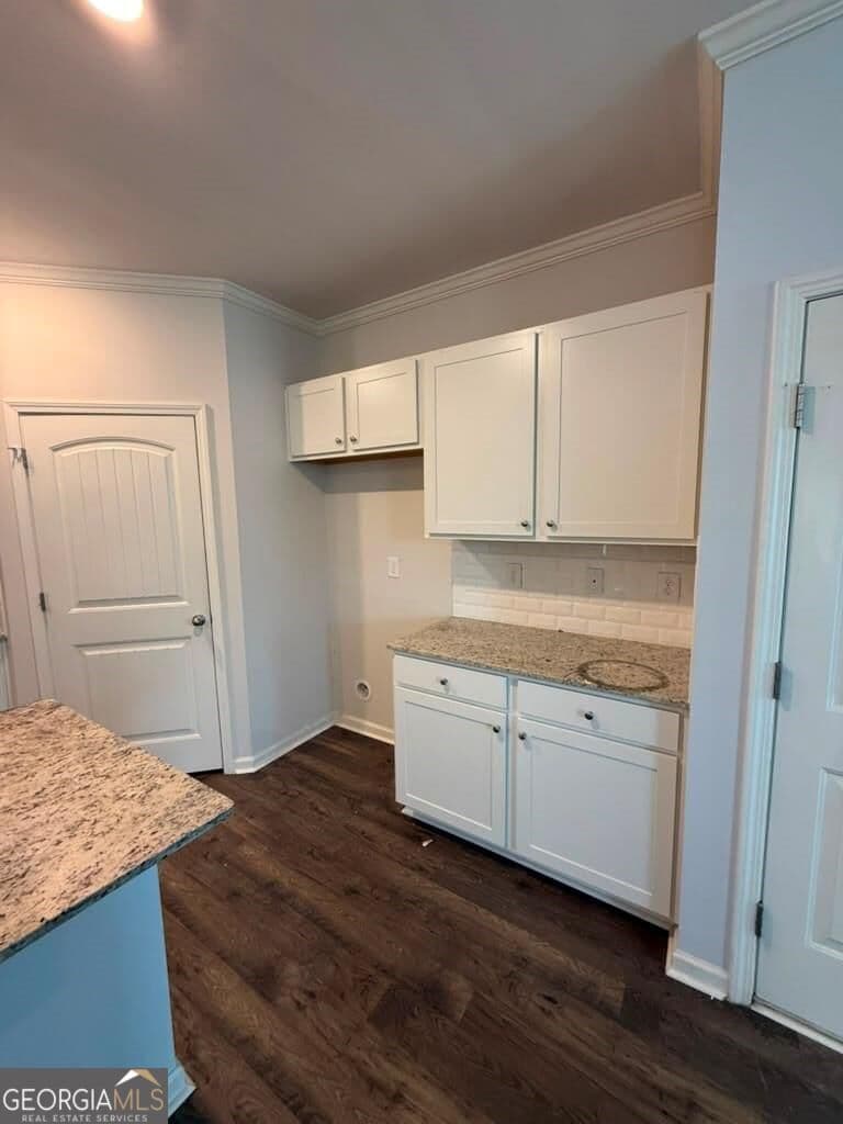 5 bedroom, 4 bathroom, 3,480 sq ft single family residence for sale at 7481 Hawk Tail Way, Fairburn, GA 30213 — photo 4