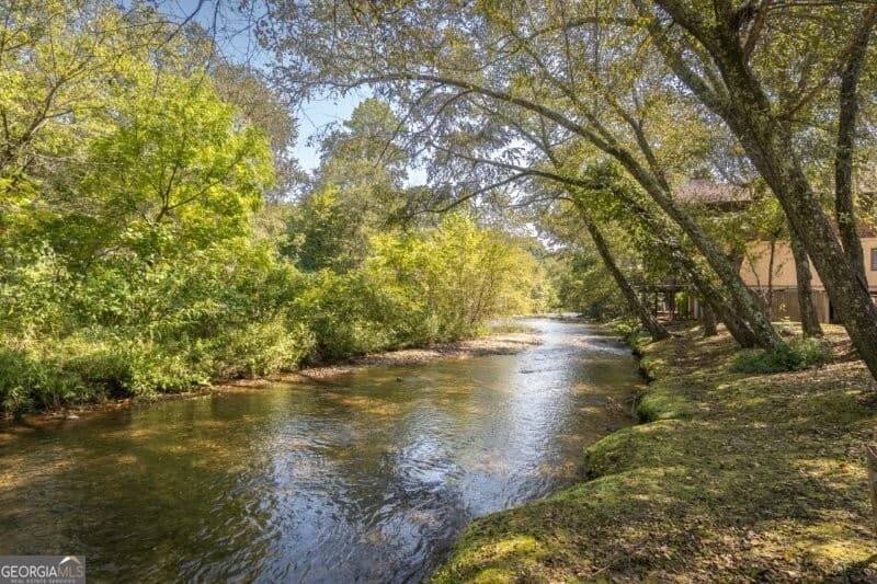 1 bedroom, 1 bathroom conversion for sale at 892 Edelweiss Strasse 504, Helen, GA 30545 — photo 2