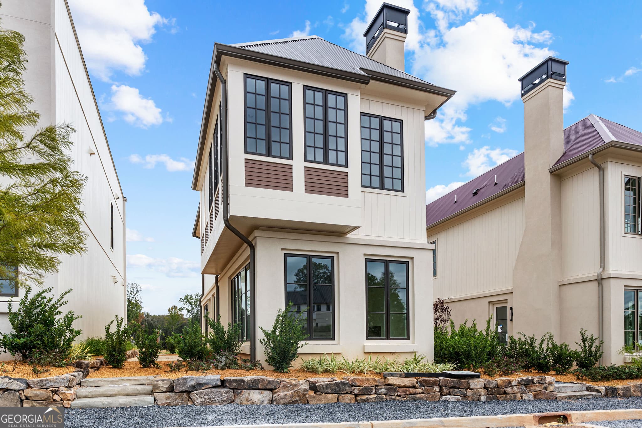 2 bedroom, 2.5 bathroom, 1,403 sq ft single family residence for sale at 280 Central Avenue, Fayetteville, GA 30214 — photo 1 of 21