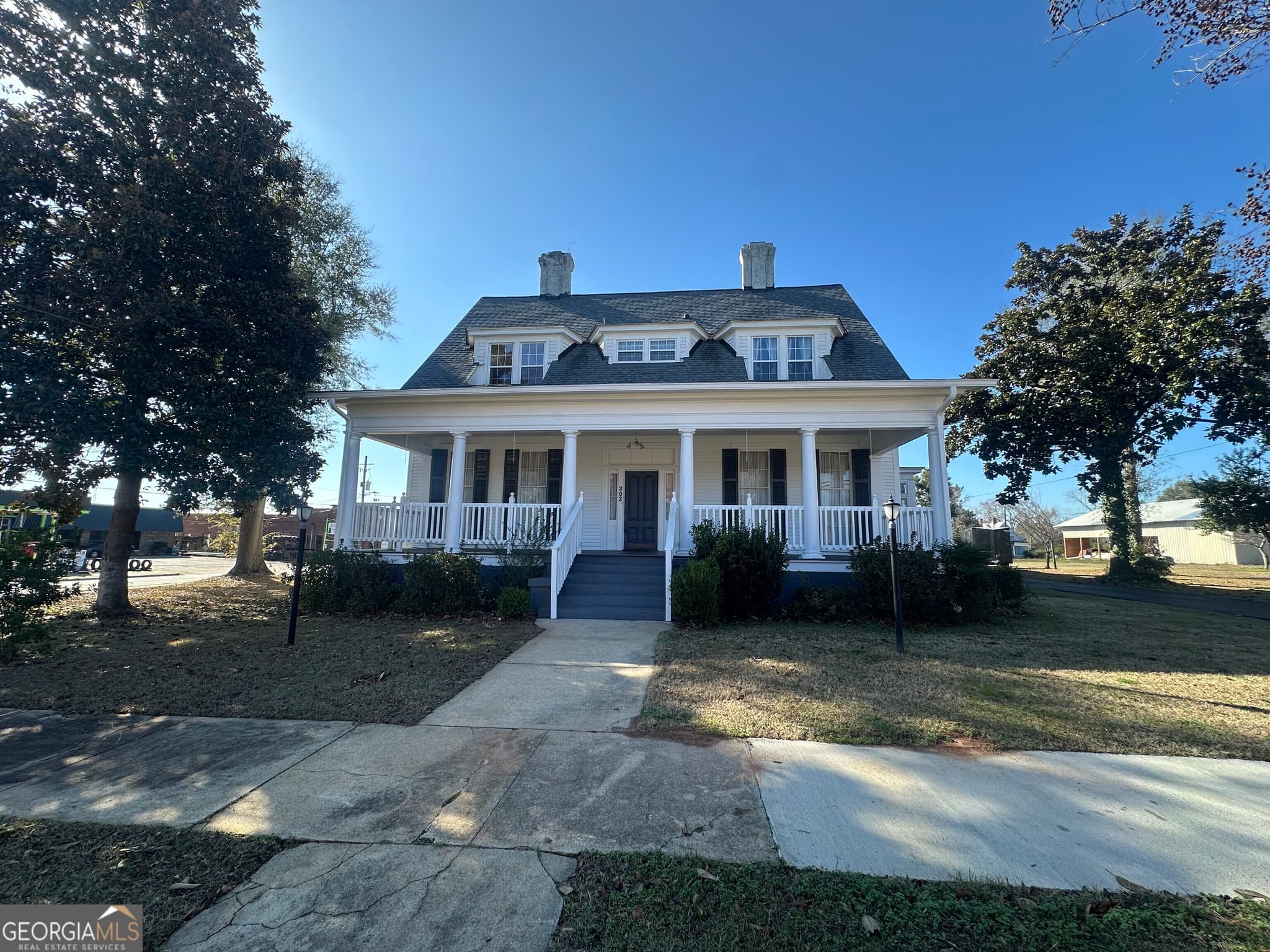 6 bedroom, 3.5 bathroom, 5,232 sq ft single family residence for sale at 302 W 7th Street, Louisville, GA 30434 — photo 3