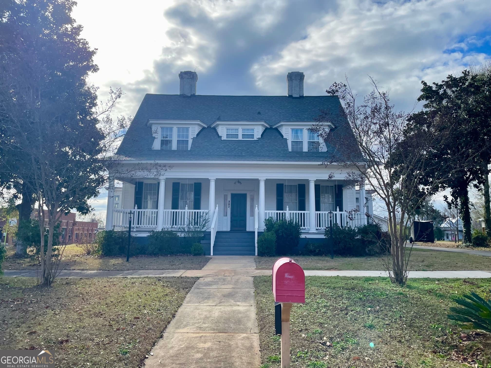 6 bedroom, 3.5 bathroom, 5,232 sq ft single family residence for sale at 302 W 7th Street, Louisville, GA 30434 — photo 1 of 69