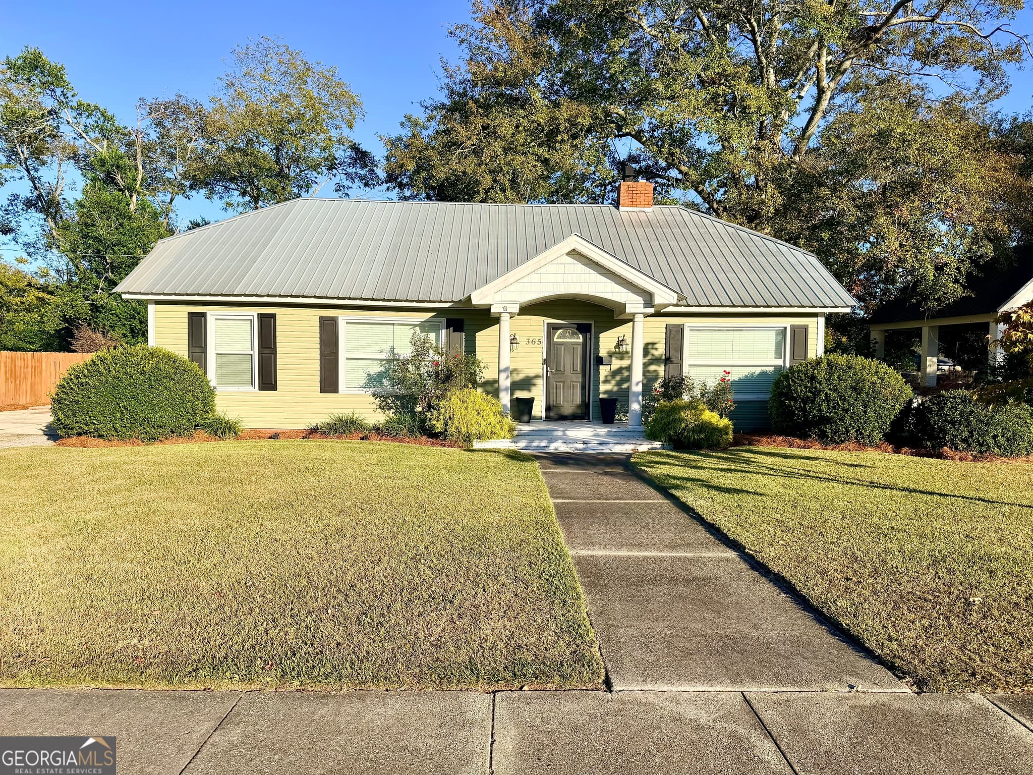 3 bedroom, 2 bathroom, 1,820 sq ft single family residence sold at 365 S Leroy Street, Metter, GA 30439