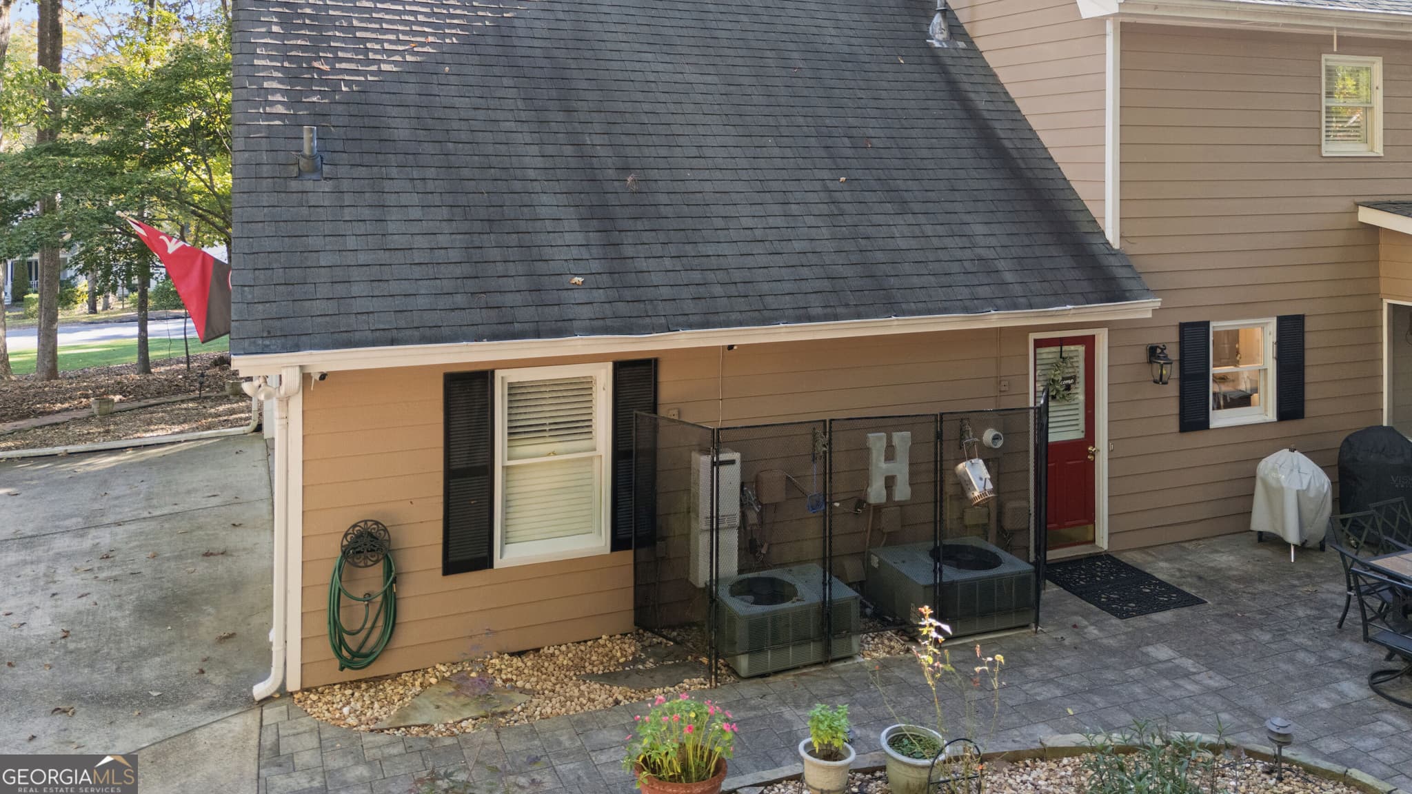 4 bedroom, 2.5 bathroom single family residence for sale at 185 Indian Bluff Drive, Sharpsburg, GA 30277 — photo 5
