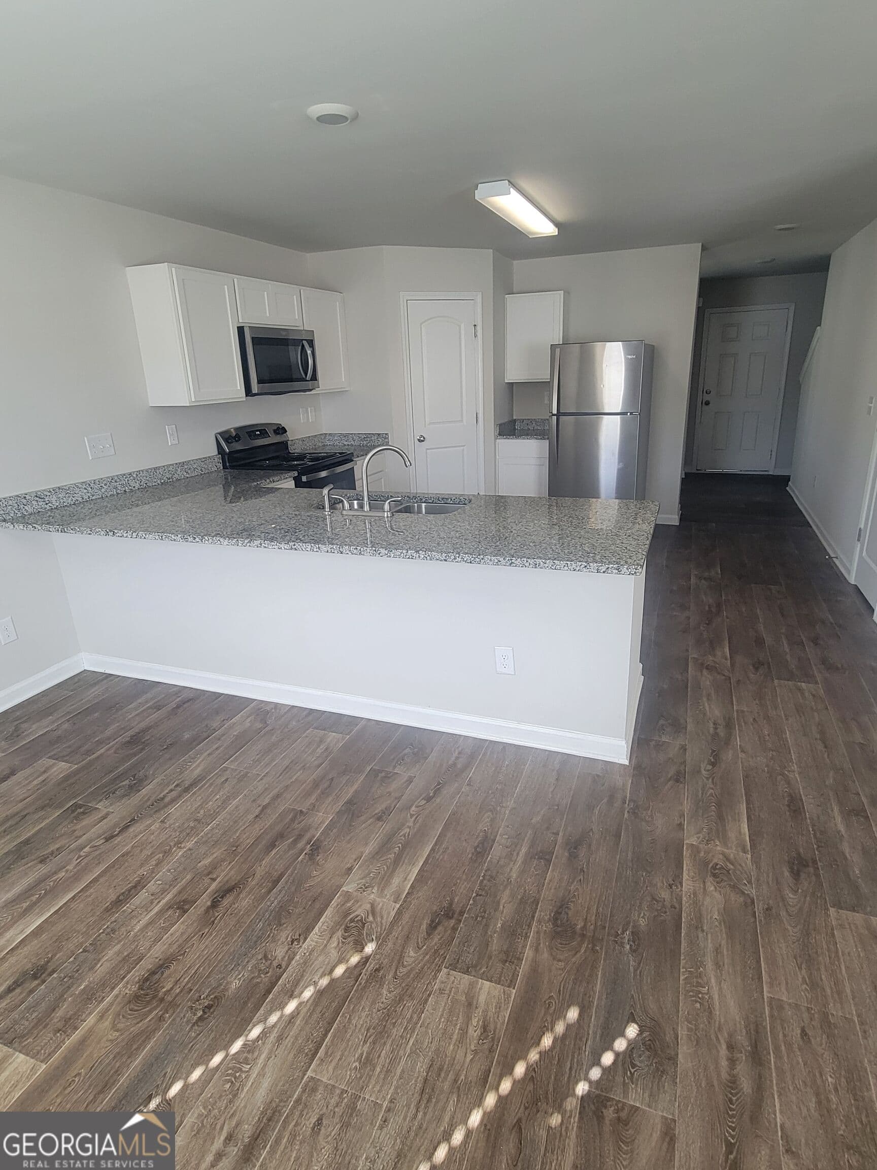 4 bedroom, 2.5 bathroom, 1,799 sq ft single family residence for sale at 106 Sarah Lane, Lagrange, GA 30241 — photo 3