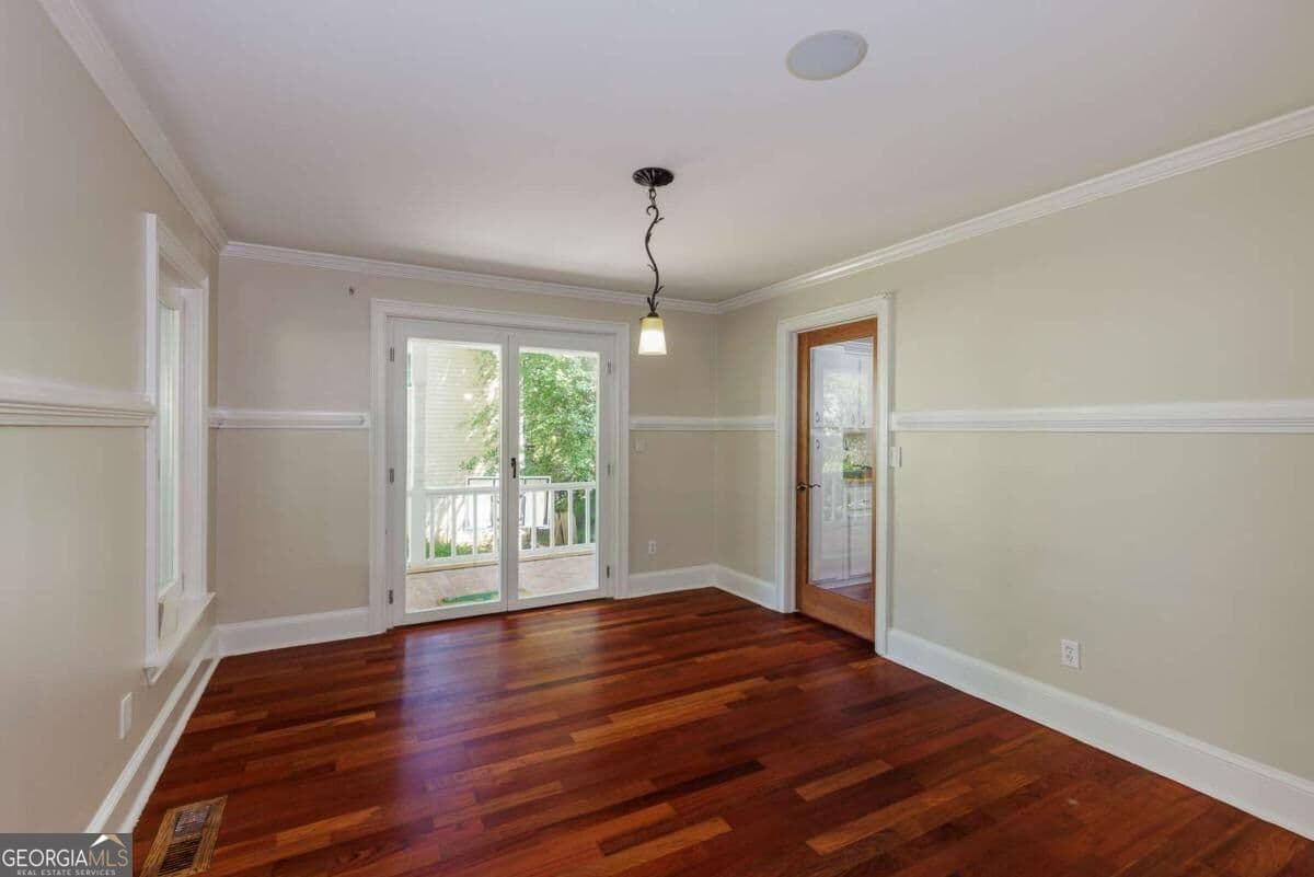 6 bedroom, 4.5 bathroom, 3,639 sq ft single family residence for sale at 4257 Arbor Club Drive, Marietta, GA 30066 — photo 7