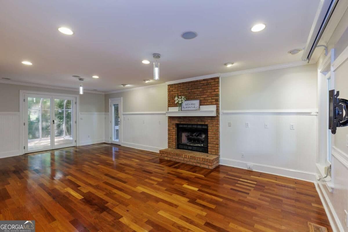 6 bedroom, 4.5 bathroom, 3,639 sq ft single family residence for sale at 4257 Arbor Club Drive, Marietta, GA 30066 — photo 9