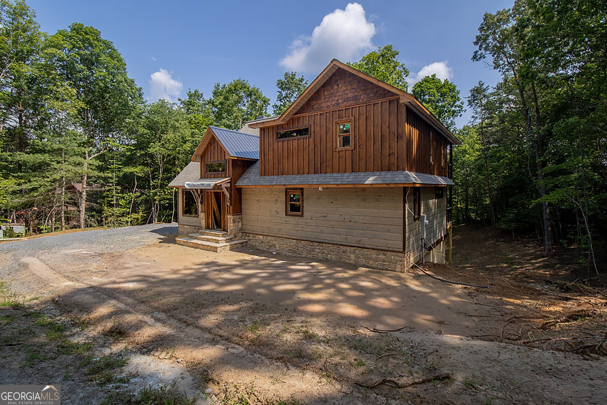 3 bedroom, 3 bathroom, 2,820 sq ft cabin,single family residence for sale at 79 Star Creek Court, Morganton, GA 30560 — photo 7