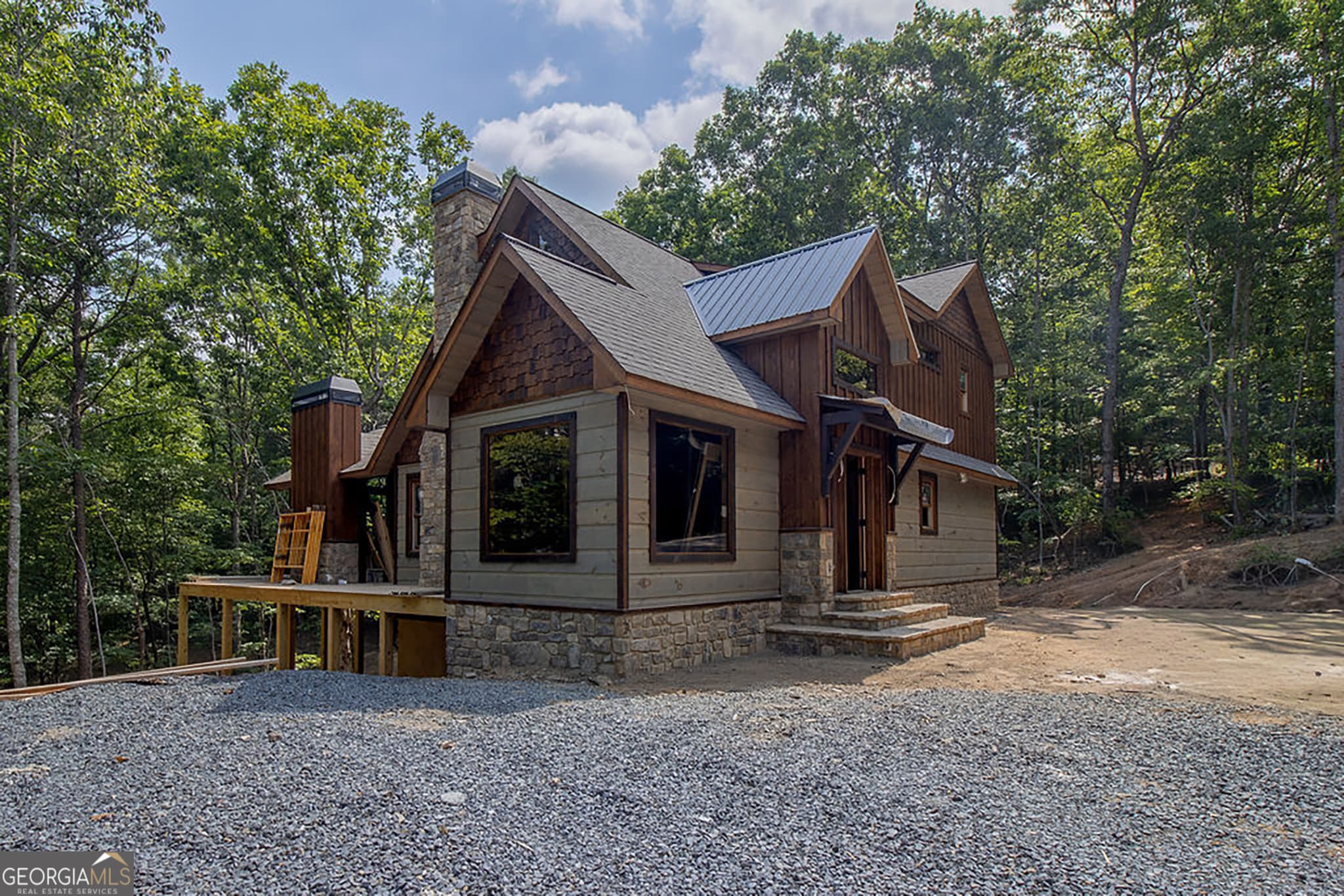 3 bedroom, 3 bathroom, 2,820 sq ft cabin,single family residence for sale at 79 Star Creek Court, Morganton, GA 30560 — photo 4