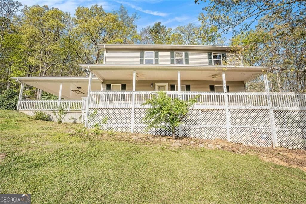 3 bedroom, 2 bathroom, 1,824 sq ft single family residence for sale at 542 Sharp Top Circle, Blairsville, GA 30512 — photo 2