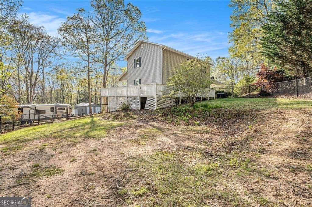 3 bedroom, 2 bathroom, 1,824 sq ft single family residence for sale at 542 Sharp Top Circle, Blairsville, GA 30512 — photo 6