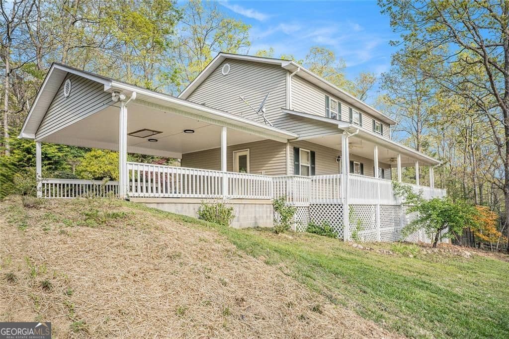 3 bedroom, 2 bathroom, 1,824 sq ft single family residence for sale at 542 Sharp Top Circle, Blairsville, GA 30512 — photo 1 of 23