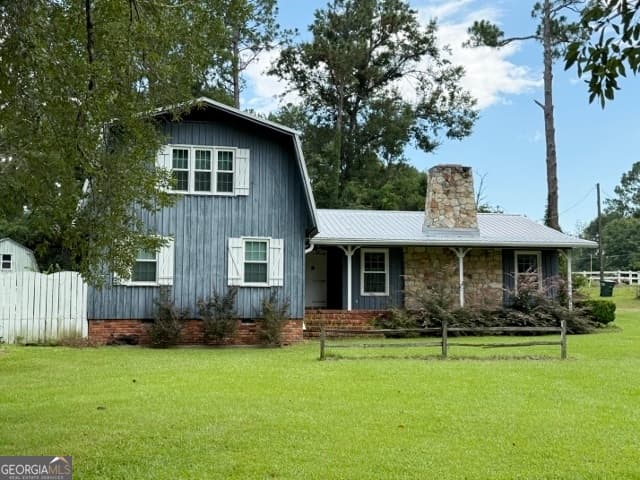 4 bedroom, 2.5 bathroom, 2,882 sq ft single family residence for sale at 817 Golf Drive, Swainsboro, GA 30401