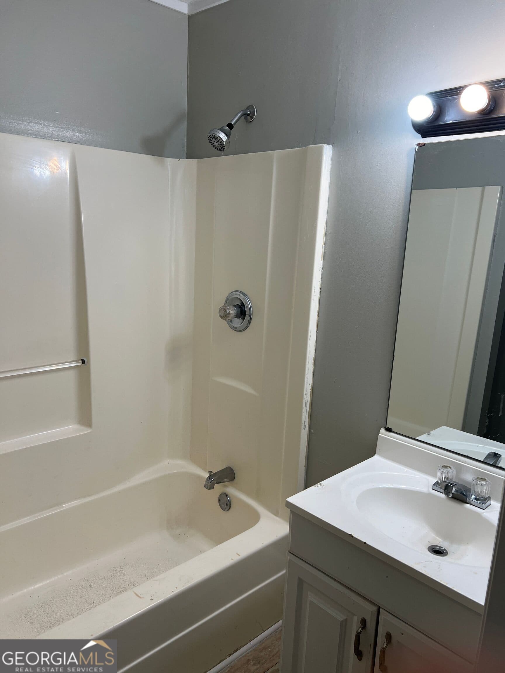 2 bedroom, 1 bathroom, 600 sq ft duplex for rent at 505 Charlton Street B, Valdosta, GA 31601 for $800 a month — photo 6