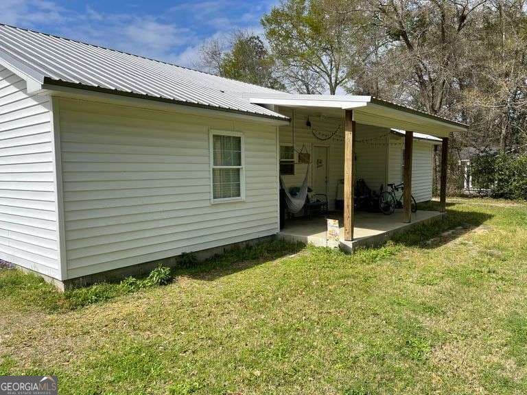 4 bedroom, 2 bathroom, 1,420 sq ft single family residence for sale at 114 Atkinson Drive, Swainsboro, GA 30401 — photo 6